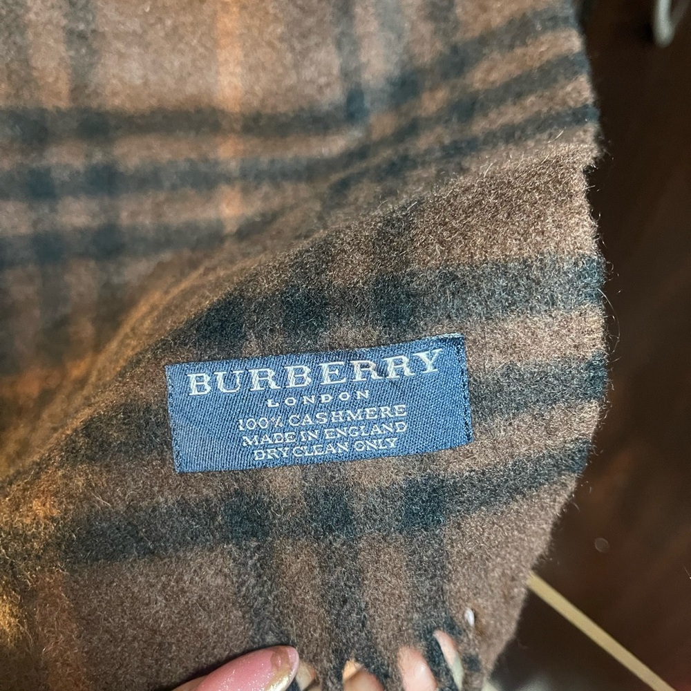 authentic vintage Burberry nova check cashmere scarf (P995) - Picture 2 of 9